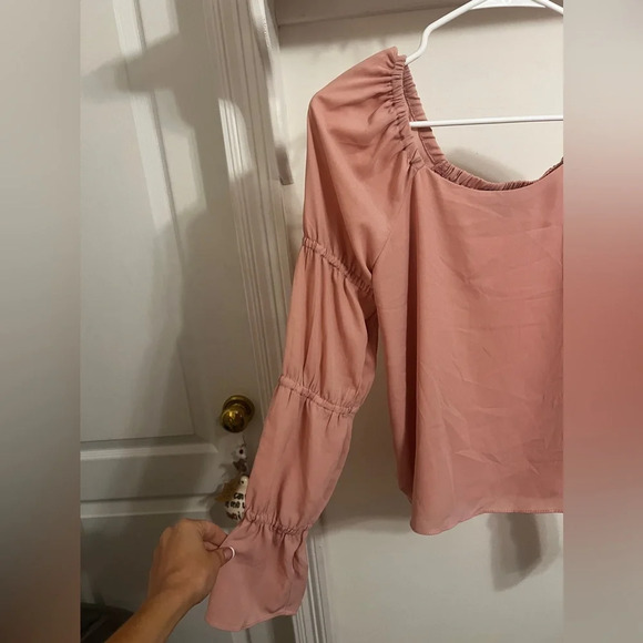 FINAL PRICE NWT Cece Dusty Rose on/off shoulder blouse with ruffled sleeves - Picture 2 of 6